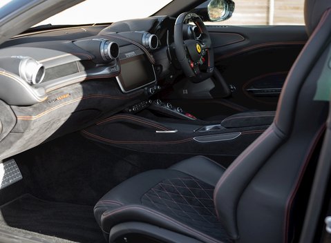 Ferrari GTC4 Lusso 15