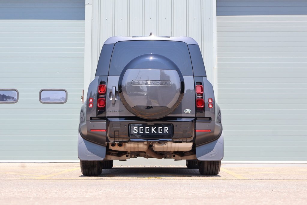 Land Rover Defender 90 HARD TOP MHEV GENUINE REAR SEATS FITTED COST 6K PLUS VAT AT DEALER 10