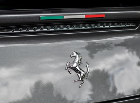 Ferrari GTC4 Lusso 27