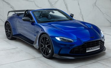 Aston Martin V12 Vantage ROADSTER 14
