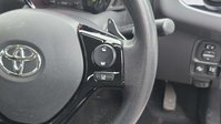 Toyota Aygo 1.0 VVT-i x-play Hatchback 5dr Petrol x-shift Euro 6 (Safety Sense) (71 ps) 33