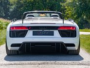 Audi R8 5.2 R8 Spyder Quattro V10 Semi-Auto 4WD 2dr 25