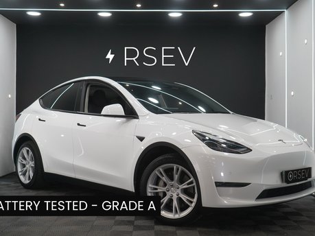 Tesla Model Y LONG RANGE AWD GROK AI Pano Roof Adaptive LEDs Black Interior