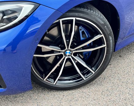 BMW 3 Series 2.0 320i M Sport Auto 4dr 3
