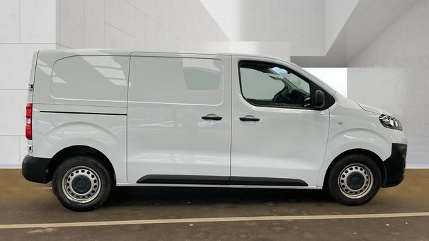 Vauxhall Vivaro SWB L1H1 Low Roof Prime F2900 Air Con EURO 6 NO VAT 3