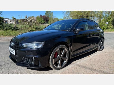 Audi RS3 2.5 RS 3 Sportback Nav Quattro Semi-Auto 4WD 5dr 3