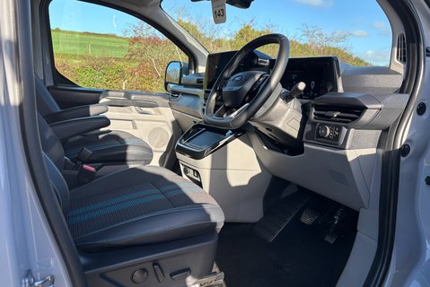 Ford Transit Custom 320 Sport L2H1 Duratec 11.8 kWh PHEV Dciv 18