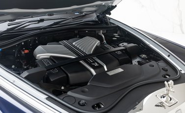 Rolls-Royce Phantom VIII EWB 74