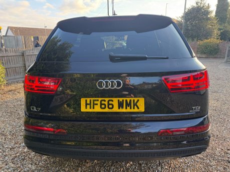 Audi Q7 3.0 TDI V6 S line Tiptronic quattro Euro 6 (s/s) 5dr 9