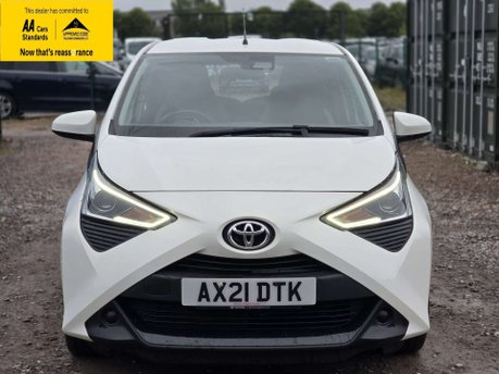 Toyota Aygo 1.0 VVT-i x-play Hatchback 5dr Petrol x-shift Euro 6 (Safety Sense) (71 ps) 2