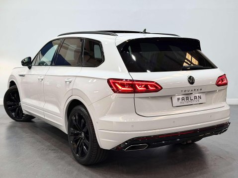 Volkswagen Touareg 3.0 TDI V6 Black Edition SUV 5dr Diesel Tiptronic 4Motion Euro 6 (s/s) (286 22