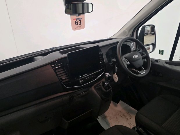 Ford Transit Transit 410 2.0L 130PS H2 14 Seater Trend 16