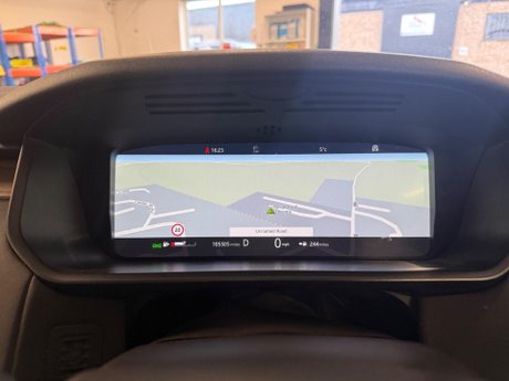 Land Rover Discovery 3.0 TD V6 HSE Auto 4WD Euro 6 (s/s) 5dr 35