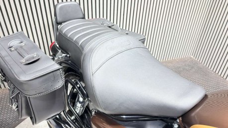 Royal Enfield Classic 2023 LESS THAN 2K OUTSTANDING CONDITION PANNIERS SCREEN ETC 350CC 40