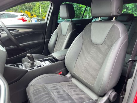Vauxhall Insignia 1.5 Insignia Ultimate Nav TD 5dr 39