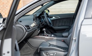 Audi RS6 Avant Performance 16