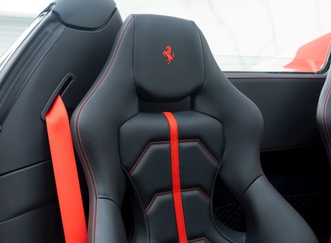 Ferrari 488 Spider 13