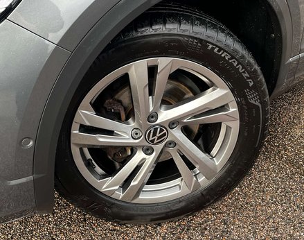 Volkswagen T-Roc 1.5 T-Roc R-Line TSI Semi-Auto 5dr 3