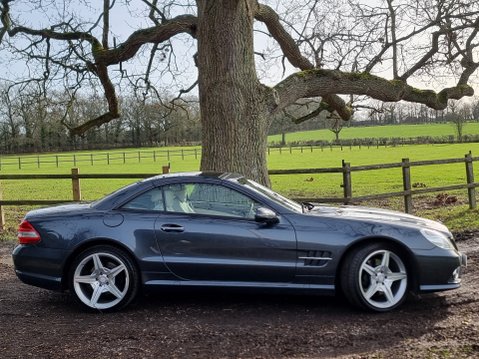 Mercedes-Benz SL Series SL500 3