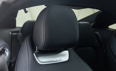 Mercedes-Benz Amg GT 63 PREMIUM + 12