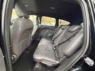 Ford Kuga ST-LINE 11