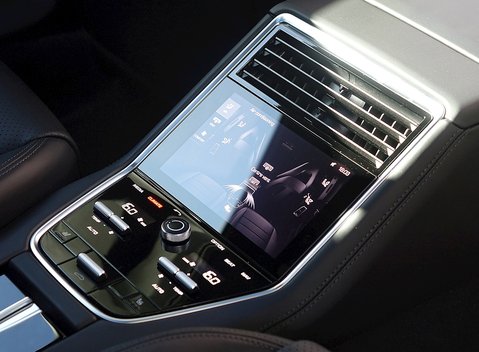 Porsche Panamera 4S 11