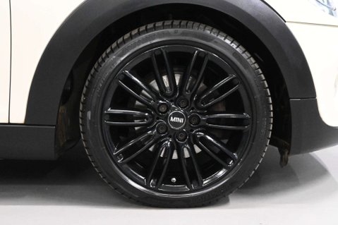Mini Hatch 1.5 Cooper Auto 5dr 40
