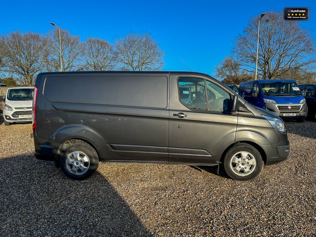 Ford Transit Custom SWB L1H1 Limited 290 Air Con Alloys Camera Nav Sensors EURO 6 NO VAT 5