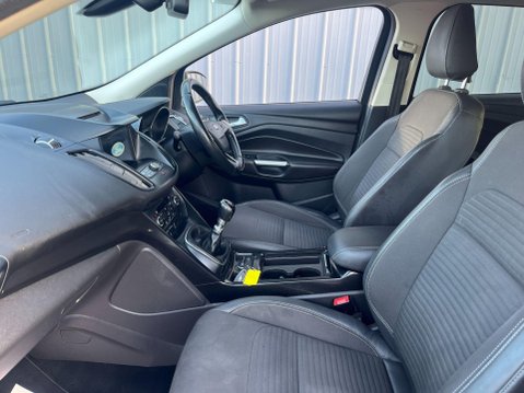 Ford Kuga 1.5 TDCi Titanium Euro 6 (s/s) 5dr 33