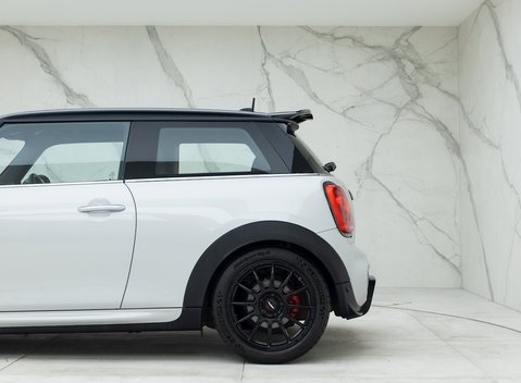 Mini Hatch John Cooper Works Challenge 33