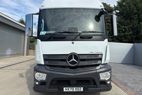 Mercedes-Benz Actros 1824L Streamspace with 8.6m Body & Tail Lift 10