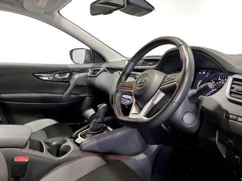 Nissan Qashqai 1.3 DIG-T N-Connecta SUV 5dr Petrol DCT Auto Euro 6 (s/s) (160 ps) Air Con 12