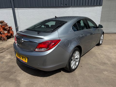 Vauxhall Insignia 2.0 CDTi SRi Nav Auto Euro 5 5dr 8