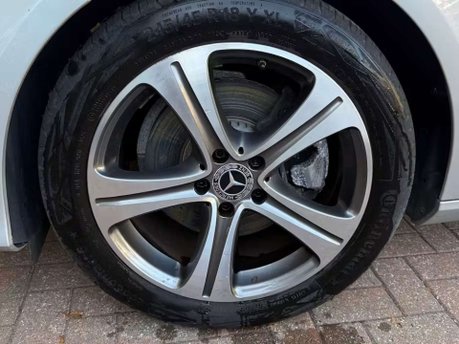 Mercedes-Benz E Class 2.0 E200 SE Saloon 4dr Petrol G-Tronic+ Euro 6 (s/s) (184 ps) 11