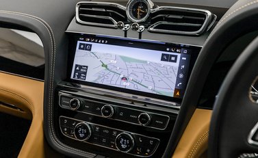 Bentley Bentayga V8 17