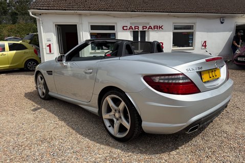 Mercedes-Benz SLK SLK250 BLUEEFFICIENCY AMG SPORT ED125..11 SERVICES..LAST OWNER 9 YEARS.. 17