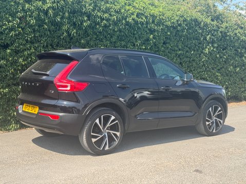 Volvo XC40 1.5 T3 R-Design Pro SUV 5dr Petrol Manual Euro 6 (s/s) (163 ps) 4