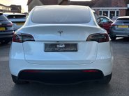 Tesla Model Y BASE 6