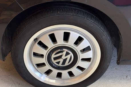 Volkswagen Up 1.0 High up! Hatchback 5dr Petrol ASG Euro 5 (75 ps) 22