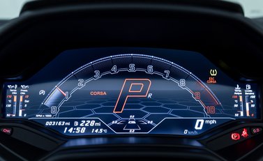 Lamborghini Huracan LP 640-4 EVO SPYDER 60th Anniversary Edition 25