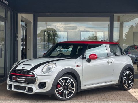 Mini Hatch 2.0 John Cooper Works 3dr 1