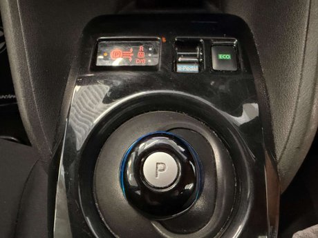 Nissan LEAF 40kWh Acenta Auto 5dr 19