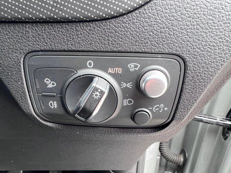 Audi Q2 1.4 TFSI CoD Edition 1 S Tronic Euro 6 (s/s) 5dr 52