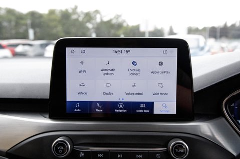 Ford Focus TITANIUM X 26