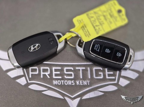 Hyundai KONA 39kWh SE Auto 5dr (10.5kW Charger) 99