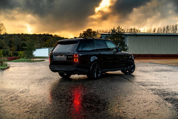 Land Rover Range Rover SV AUTOBIOGRAPHY DYNAMIC BLACK. NOW SOLD. PLEASE CALL 01903 254800. 1