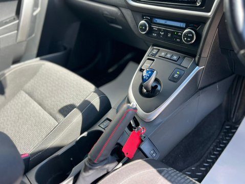 Toyota Auris VVT-I ICON PLUS 39