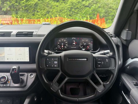 Land Rover Defender 3.0 Defender X-Dynamic S D MHEV Auto 4WD 5dr 17