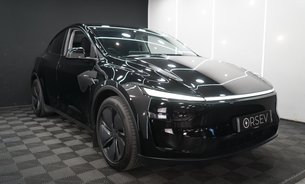 Tesla Model Y PREMIUM LONG RANGE AWD Diamond Black GROK AI Heated & Vented Seats 1 Owner 9
