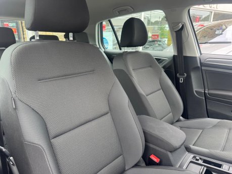 Volkswagen Golf E-GOLF 8
